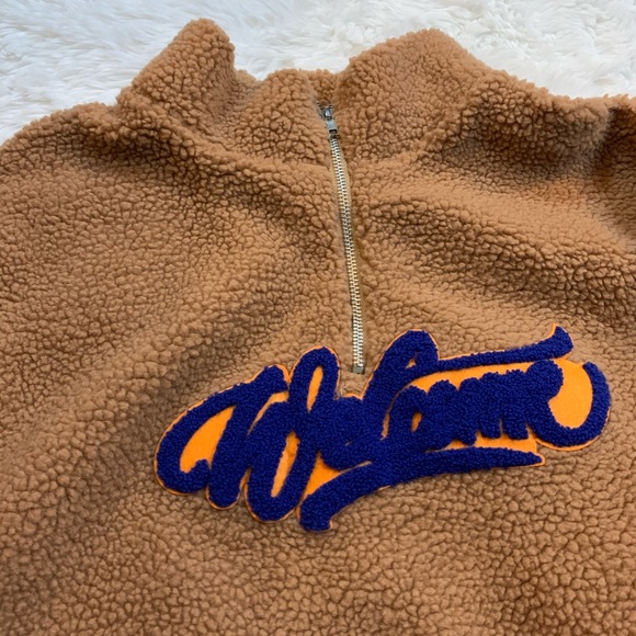 Teddy Sweater - Picture 2 of 3